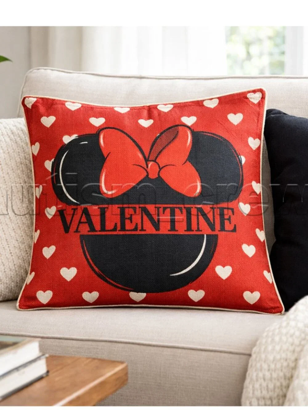 2/$12 💥🆕 Valentine Minnie Mouse Red Sofa/Couch Accent Pillow Zip Cover | 1395